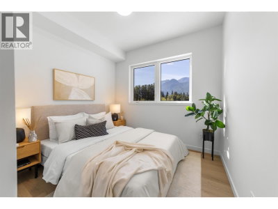 1055 RAVEN Drive | Squamish British Columbia | Slide Image Two