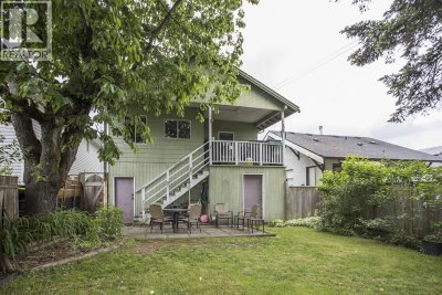 1976 WARWICK Avenue | Port Coquitlam British Columbia | Slide Image Thirty-two