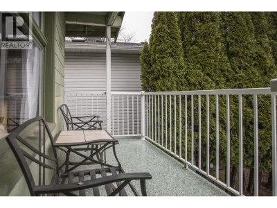1976 WARWICK Avenue | Port Coquitlam British Columbia | Slide Image Four