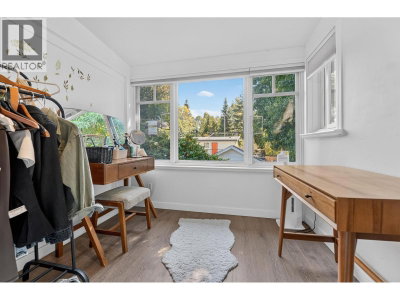 2218 11TH Avenue | Vancouver British Columbia | Slide Image Twenty