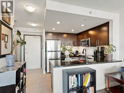 555 DELESTRE Avenue | Coquitlam British Columbia | Slide Image Eight