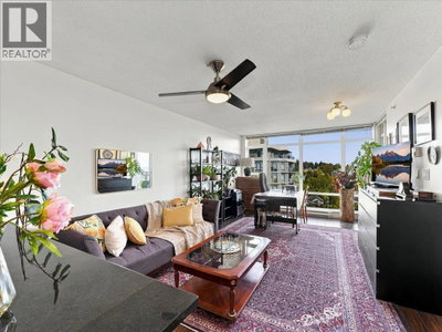 555 DELESTRE Avenue | Coquitlam British Columbia | Slide Image Nine