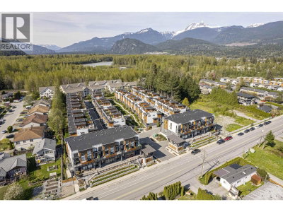39767 GOVERNMENT Road | Squamish British Columbia | Slide Image Nineteen