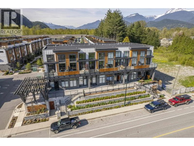 39767 GOVERNMENT Road | Squamish British Columbia | Slide Image One
