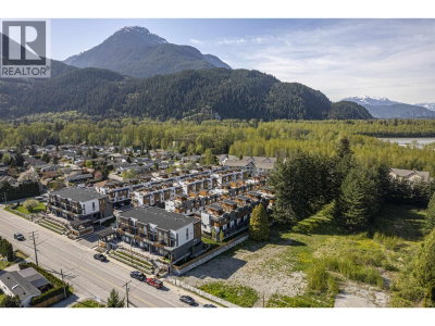 39767 GOVERNMENT Road | Squamish British Columbia | Slide Image Twelve