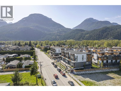 39767 GOVERNMENT Road | Squamish British Columbia | Slide Image Nineteen