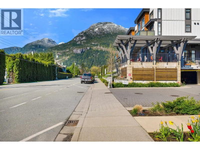 39767 GOVERNMENT Road | Squamish British Columbia | Slide Image Ten