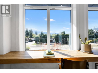 39767 GOVERNMENT Road | Squamish British Columbia | Slide Image Six