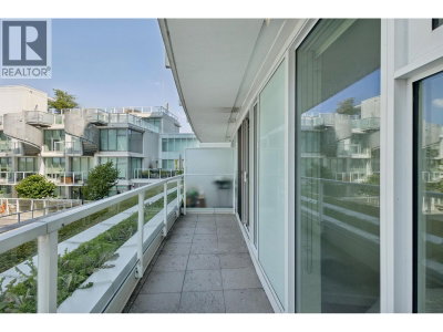 2220 KINGSWAY Street | Vancouver British Columbia | Slide Image Seventeen