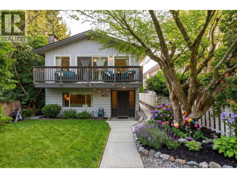 1949 MAHON Avenue North Vancouver British Columbia, V7M 2T4 - 6 Bedrooms Home For Sale