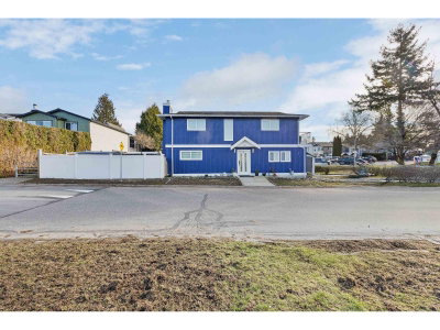 123 SPRINGFIELD Drive | Langley British Columbia | Slide Image One