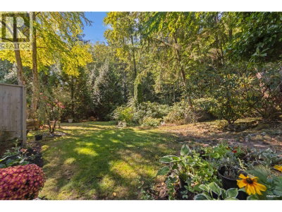 650 ROCHE POINT Drive | North Vancouver British Columbia | Slide Image Four