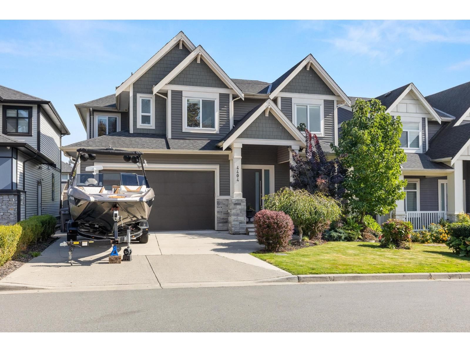 4404 EMILY CARR Place, Abbotsford, British Columbia V3G 0E9