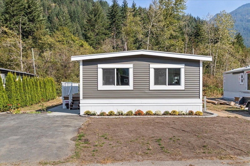 65367 KAWKAWA LAKE Road Hope British Columbia, V0X 1L1 - 3 Bedrooms Home For Sale