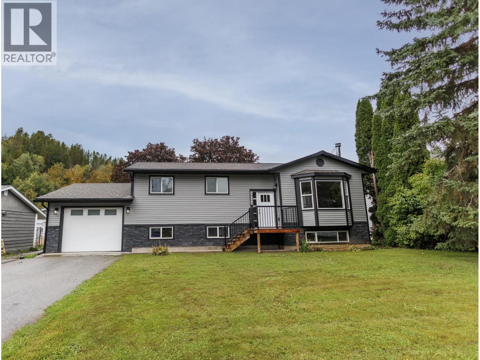 4924 LABELLE Avenue, Terrace, British Columbia V8G 4M8