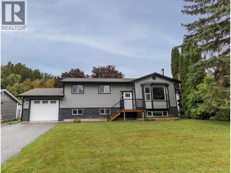 4924 LABELLE Avenue Terrace British Columbia, V8G 4M8 - 5 Bedrooms Home For Sale