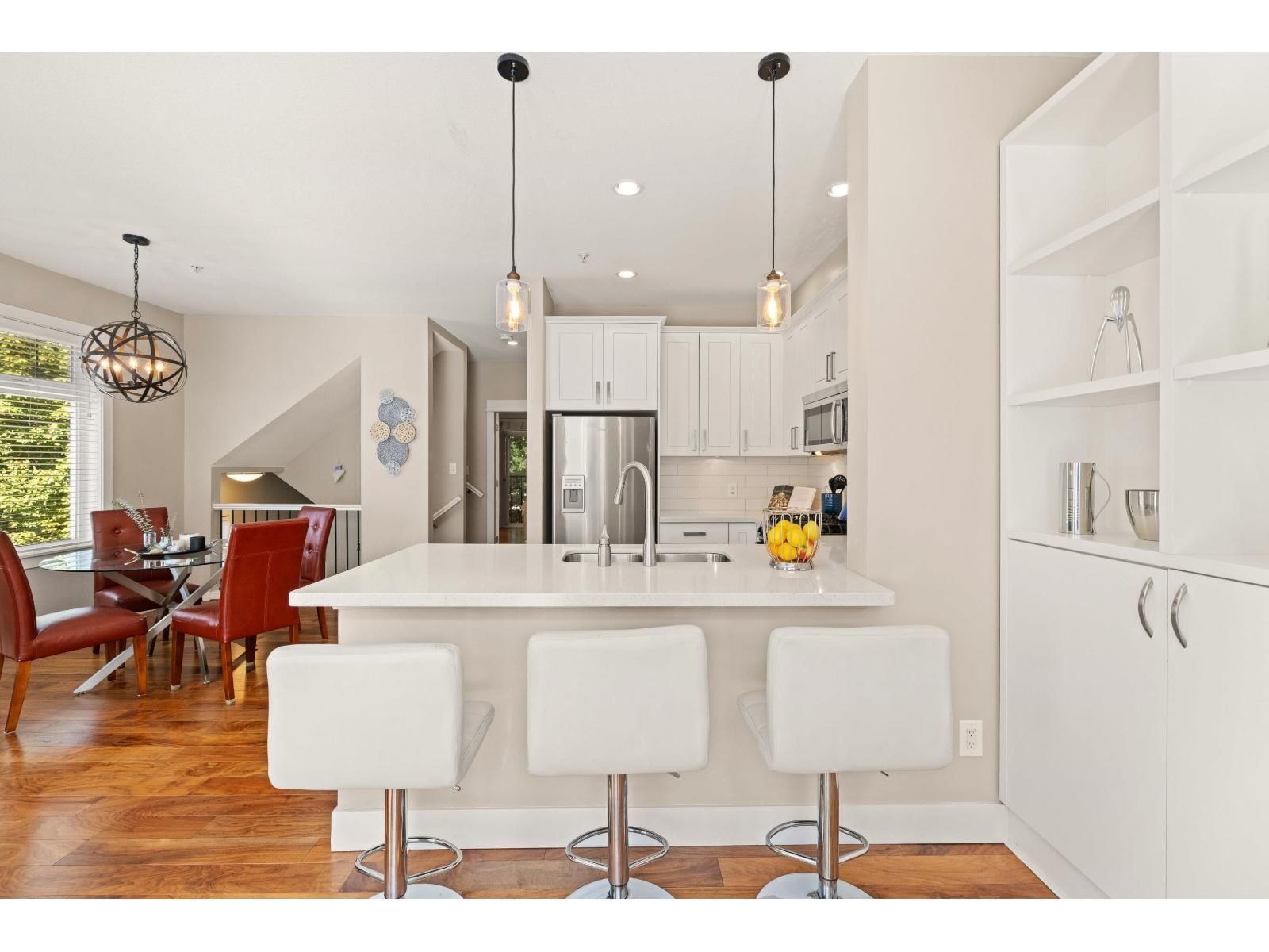 2689 PARKWAY Drive, Surrey, British Columbia V4P 0C3