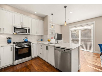 2689 PARKWAY Drive | Surrey British Columbia | Slide Image Three