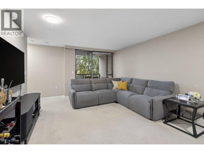 7380 ELMBRIDGE Way | Richmond British Columbia | Slide Image Four