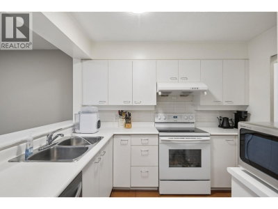 7380 ELMBRIDGE Way | Richmond British Columbia | Slide Image Nine