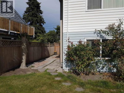 10120 AINTREE Crescent | Richmond British Columbia | Slide Image Three