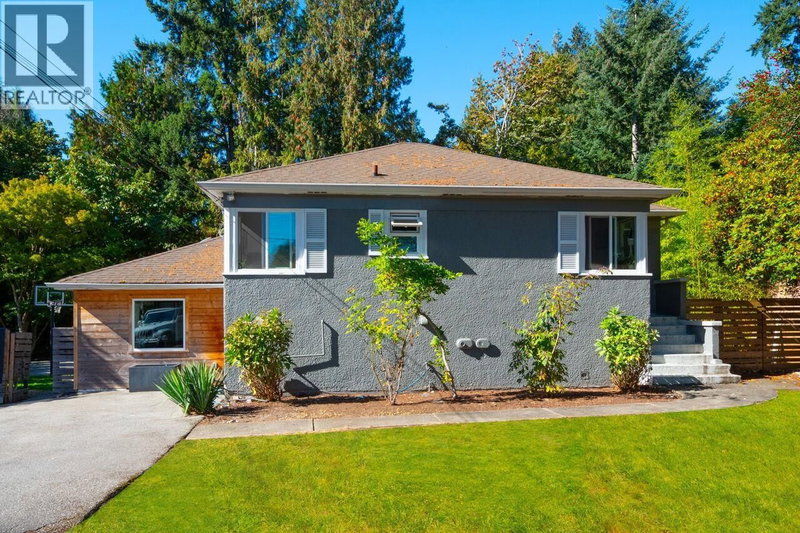 4325 MORGAN Crescent West Vancouver British Columbia, V7V 2P1 - 4 Bedrooms Home For Sale