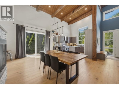 3324 MAMQUAM Road | Squamish British Columbia | Slide Image Seven