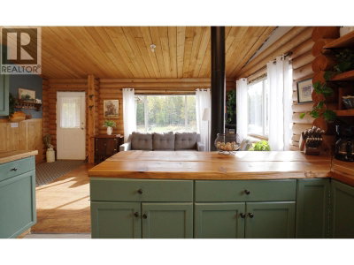 495 JACKPINE Road | 150 Mile House British Columbia | Slide Image Twelve