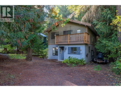 6533 BALSAM Way | Whistler British Columbia | Slide Image One