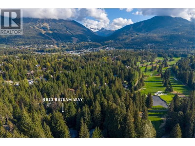 6533 BALSAM Way | Whistler British Columbia | Slide Image Twenty-six