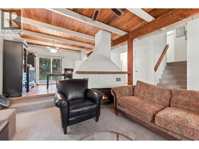 6533 BALSAM Way | Whistler British Columbia | Slide Image Six