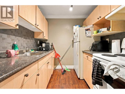 830 7TH Avenue | Vancouver British Columbia | Slide Image Nine