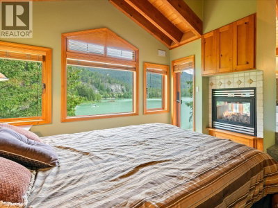 9297 LAKESHORE Drive | Whistler British Columbia | Slide Image Twenty-two