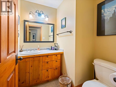 9297 LAKESHORE Drive | Whistler British Columbia | Slide Image Thirty-five