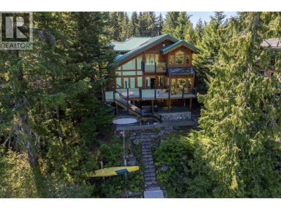 9297 LAKESHORE Drive | Whistler British Columbia | Slide Image Four