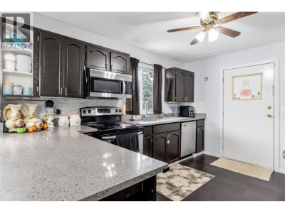 22442 125 Avenue | Maple Ridge British Columbia | Slide Image Eight