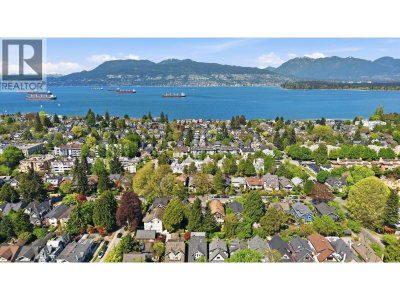 3174 5TH Avenue | Vancouver British Columbia | Slide Image Four
