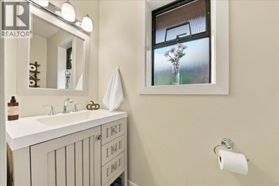 12461 MEADOW BROOK Place | Maple Ridge British Columbia | Slide Image Thirteen
