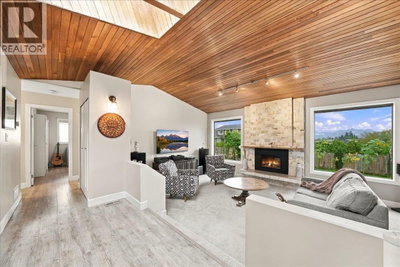 12461 MEADOW BROOK Place | Maple Ridge British Columbia | Slide Image Three