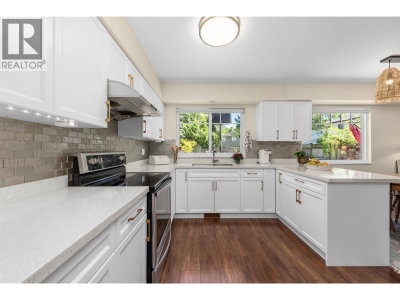 9611 MCBURNEY Drive | Richmond British Columbia | Slide Image Eight