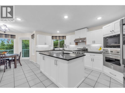 336 ROSEHILL Wynd | Tsawwassen British Columbia | Slide Image Nine