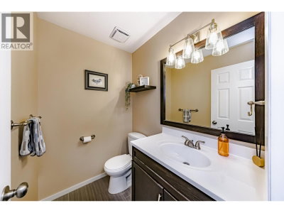 1328 HONEYSUCKLE Lane | Coquitlam British Columbia | Slide Image Nineteen