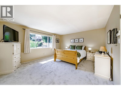 1328 HONEYSUCKLE Lane | Coquitlam British Columbia | Slide Image Twenty-one