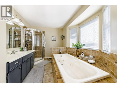 1328 HONEYSUCKLE Lane | Coquitlam British Columbia | Slide Image Twenty-three