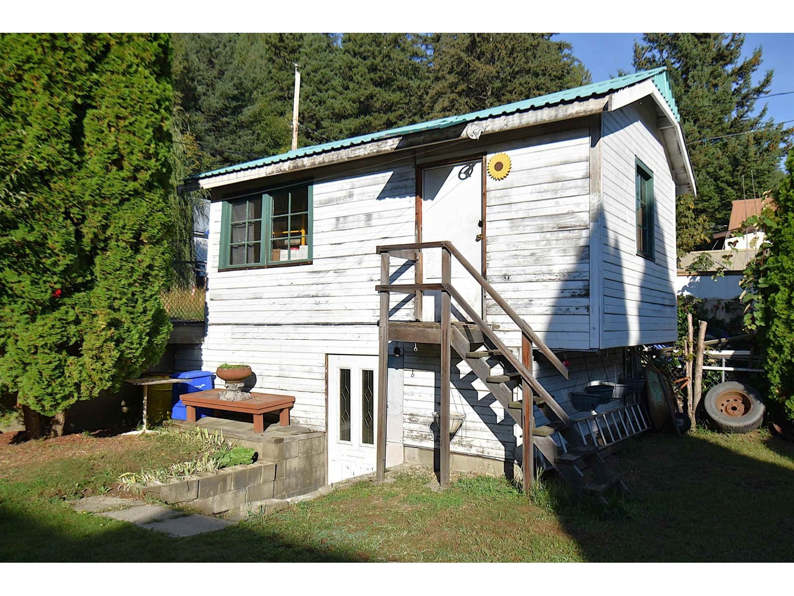 48813 CHAUMOX ROAD Image 4
