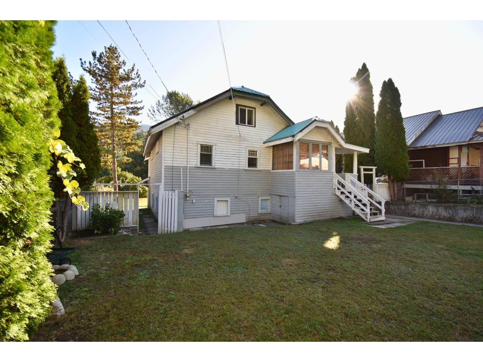 48813 CHAUMOX ROAD Image 6