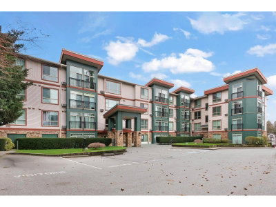 33485 SOUTH FRASER Way | Abbotsford British Columbia | Slide Image One