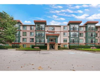 33485 SOUTH FRASER Way | Abbotsford British Columbia | Slide Image Two