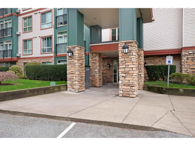 33485 SOUTH FRASER Way | Abbotsford British Columbia | Slide Image Twenty-seven