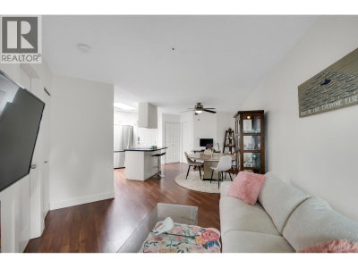 40120 WILLOW Crescent | Squamish British Columbia | Slide Image Eleven